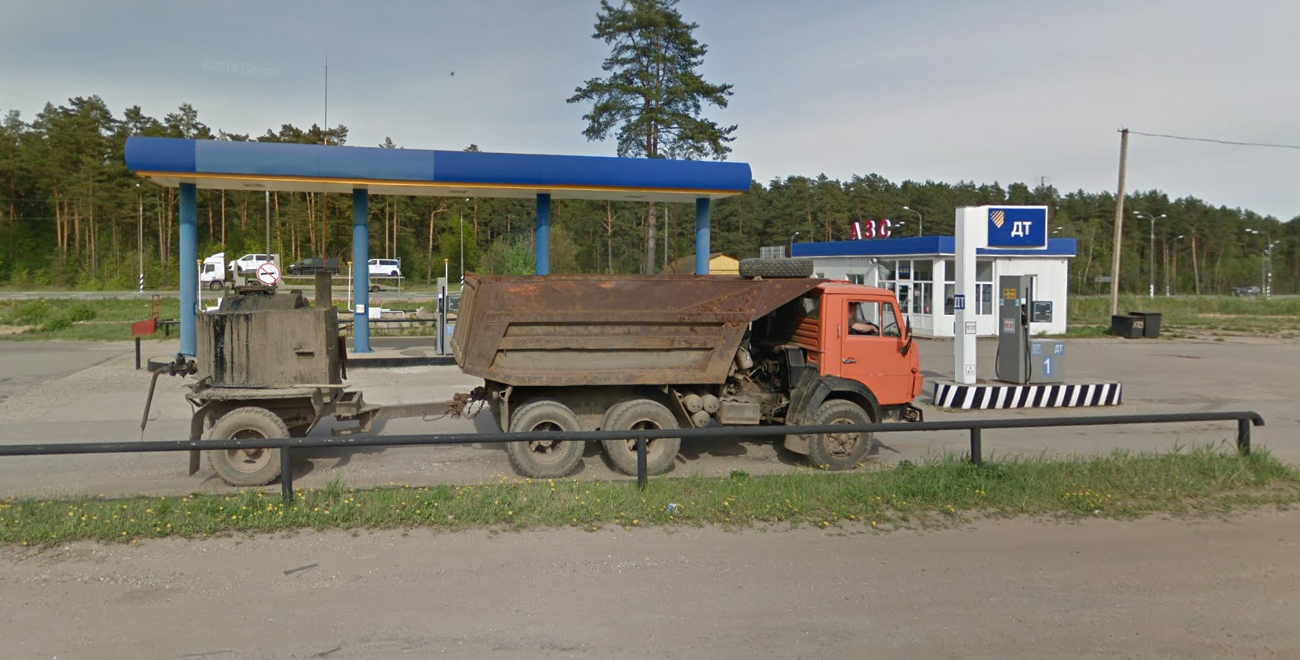 Фото: Вышневолоцкий район, посёлок Красномайский, 306 км. трассы М10/Е105 (слева)