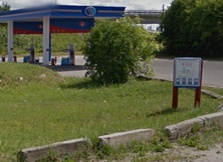 Фото: М9, 372км, Тверская обл., Западнодвинский район, г.Западная Двина, АЗС «ТНК», сине-белого цвета, слева от Твери